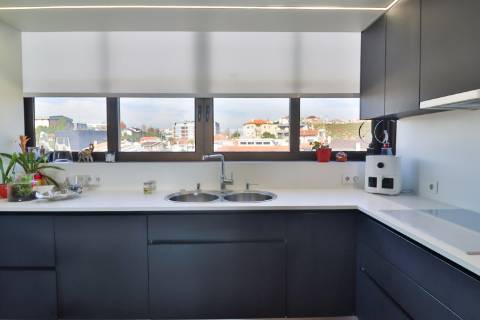 Apartamento T3 de Luxo no 6.º Andar | Terraços Exclusivos | Estacionamento e Arrumos