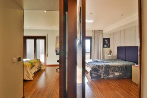 Apartamento T3 de Luxo no 6.º Andar | Terraços Exclusivos | Estacionamento e Arrumos