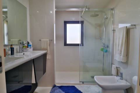 Apartamento T3 de Luxo no 6.º Andar | Terraços Exclusivos | Estacionamento e Arrumos