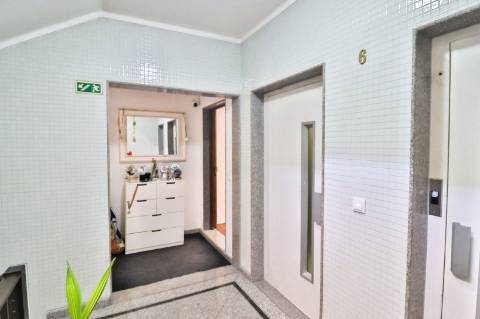 Apartamento T3 de Luxo no 6.º Andar | Terraços Exclusivos | Estacionamento e Arrumos