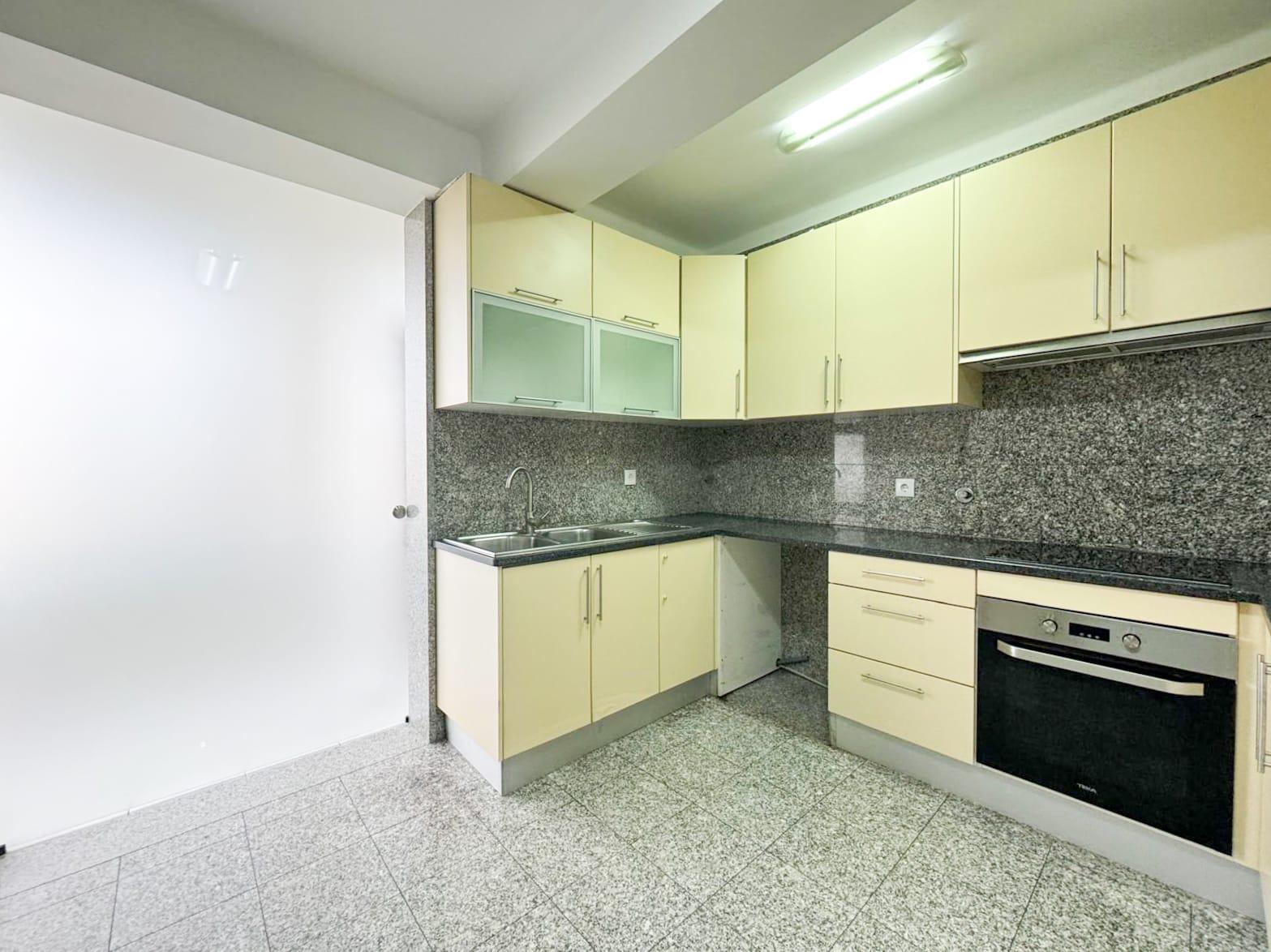 Apartamento T3 disponível para arrendamento no Centro de Águeda