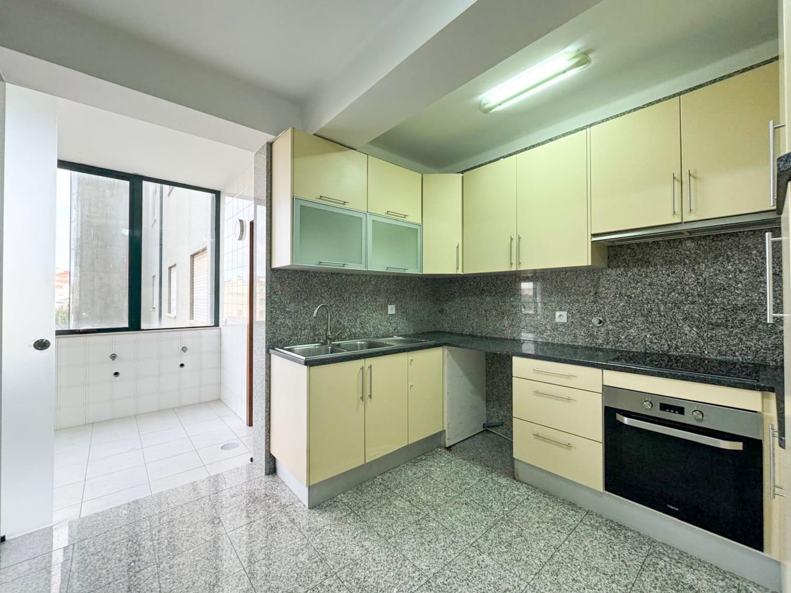 Apartamento T3 disponível para arrendamento no Centro de Águeda