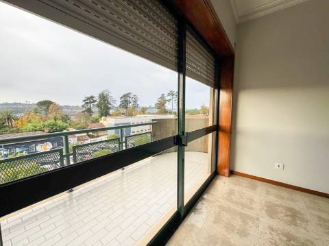 Apartamento T3 disponível para arrendamento no Centro de Águeda