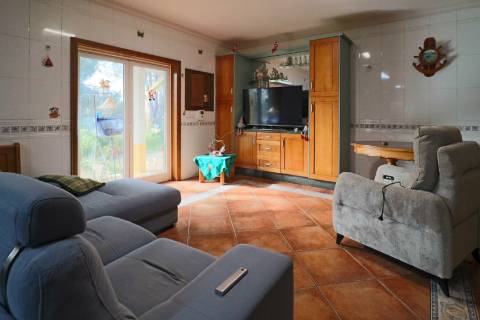 Quinta com 11.439 m², piscina coberta e 4 suítes - tranquilidade perto da cidade