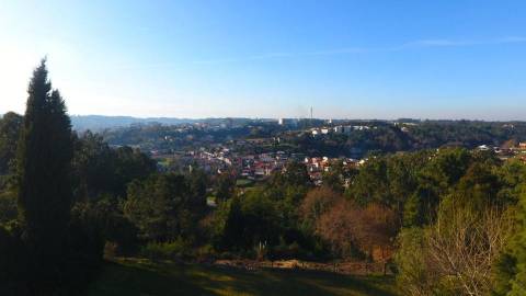 Moradia T4 com 4.200 m² de terreno, piscina e total privacidade em Águeda