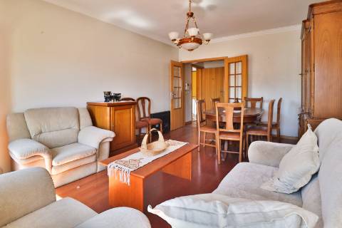 Apartamento T2 com Garagem Fechada | Recardães, Águeda