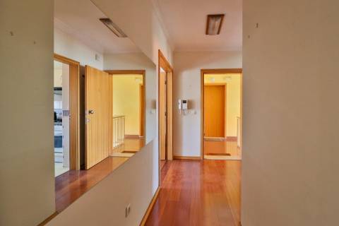 Apartamento T2 com Garagem Fechada | Recardães, Águeda