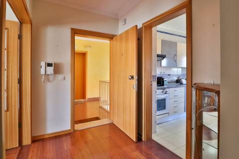 Apartamento T2 com Garagem Fechada | Recardães, Águeda