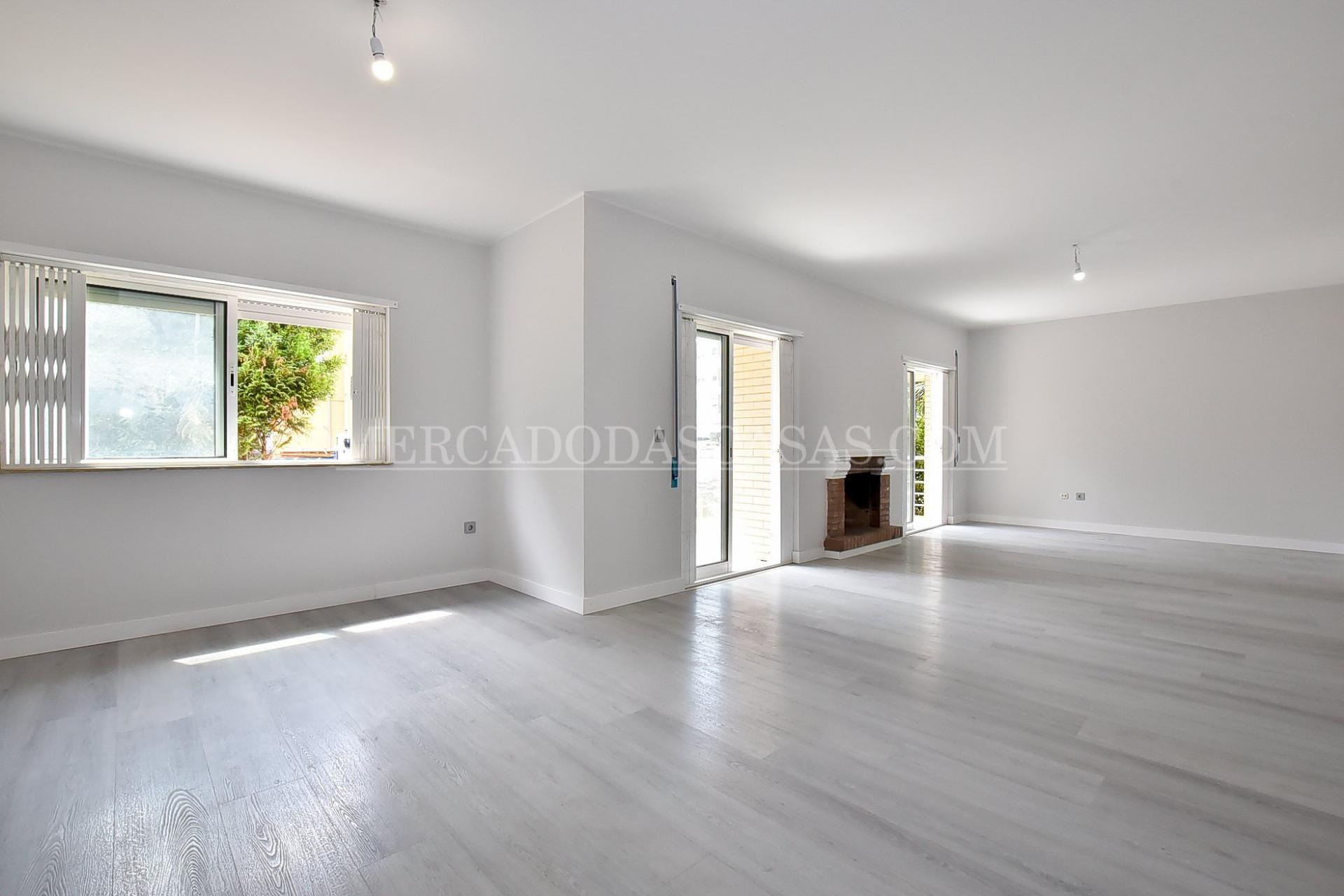 Apartamento T3, renovado, Rio Tinto