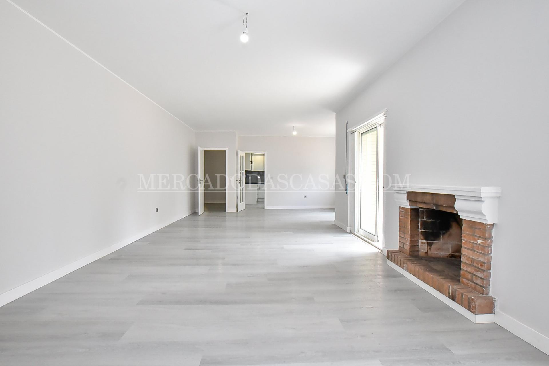 Apartamento T3, renovado, Rio Tinto
