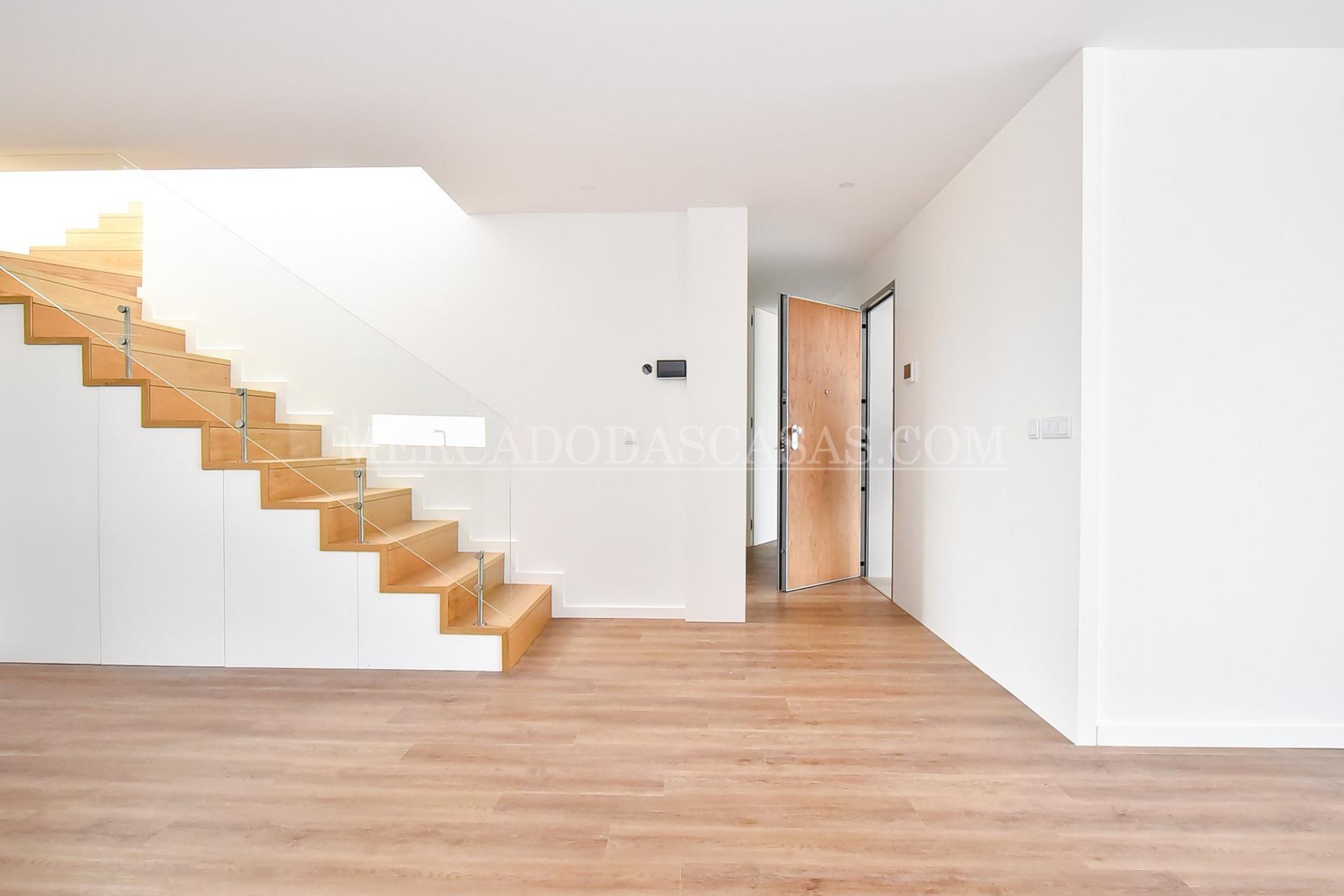Apartamento T3 com Terraço face à Ria/Mar
