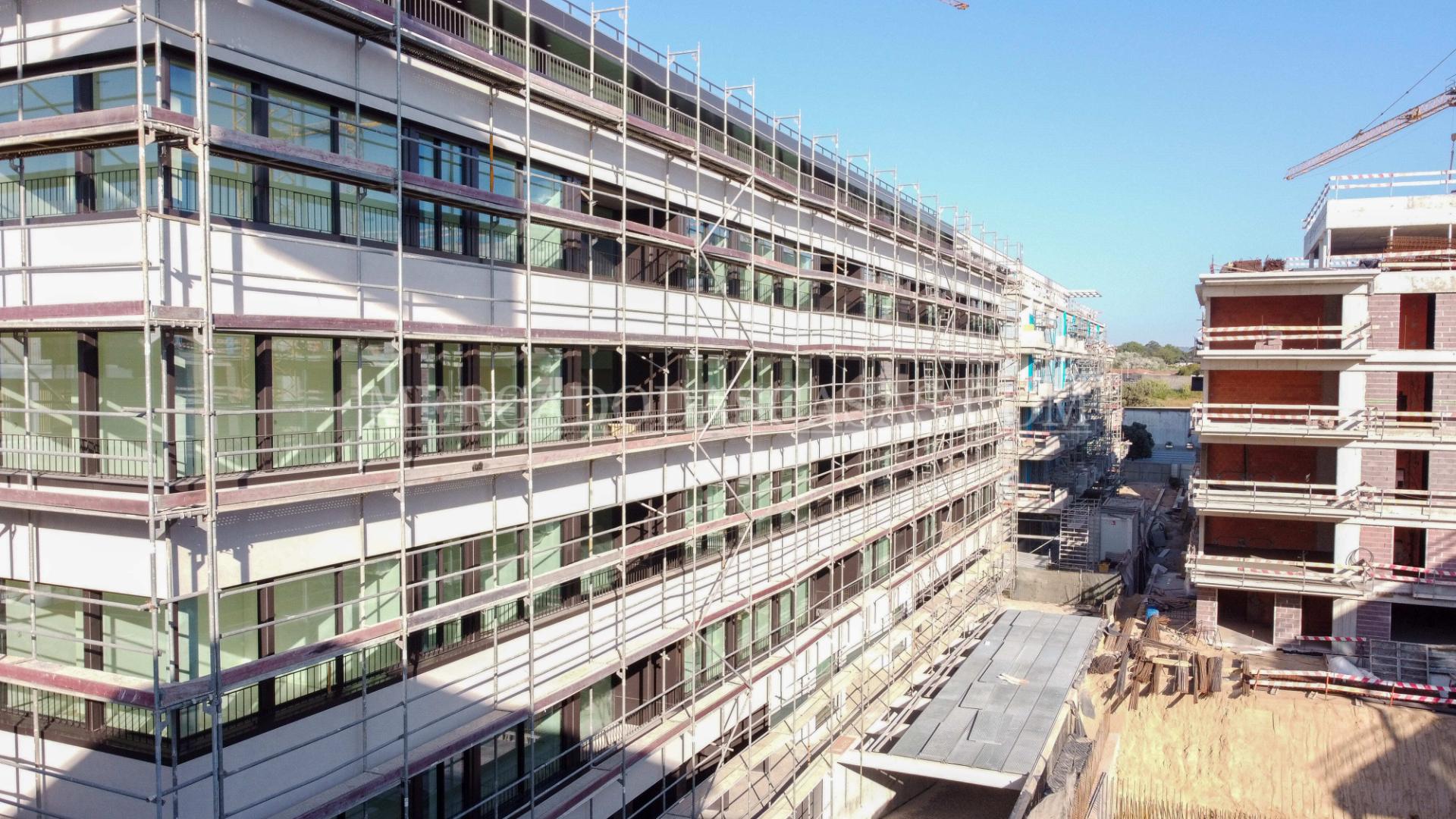 Apartamento T1 com varanda e lugar de garagem, vista rio, Canidelo