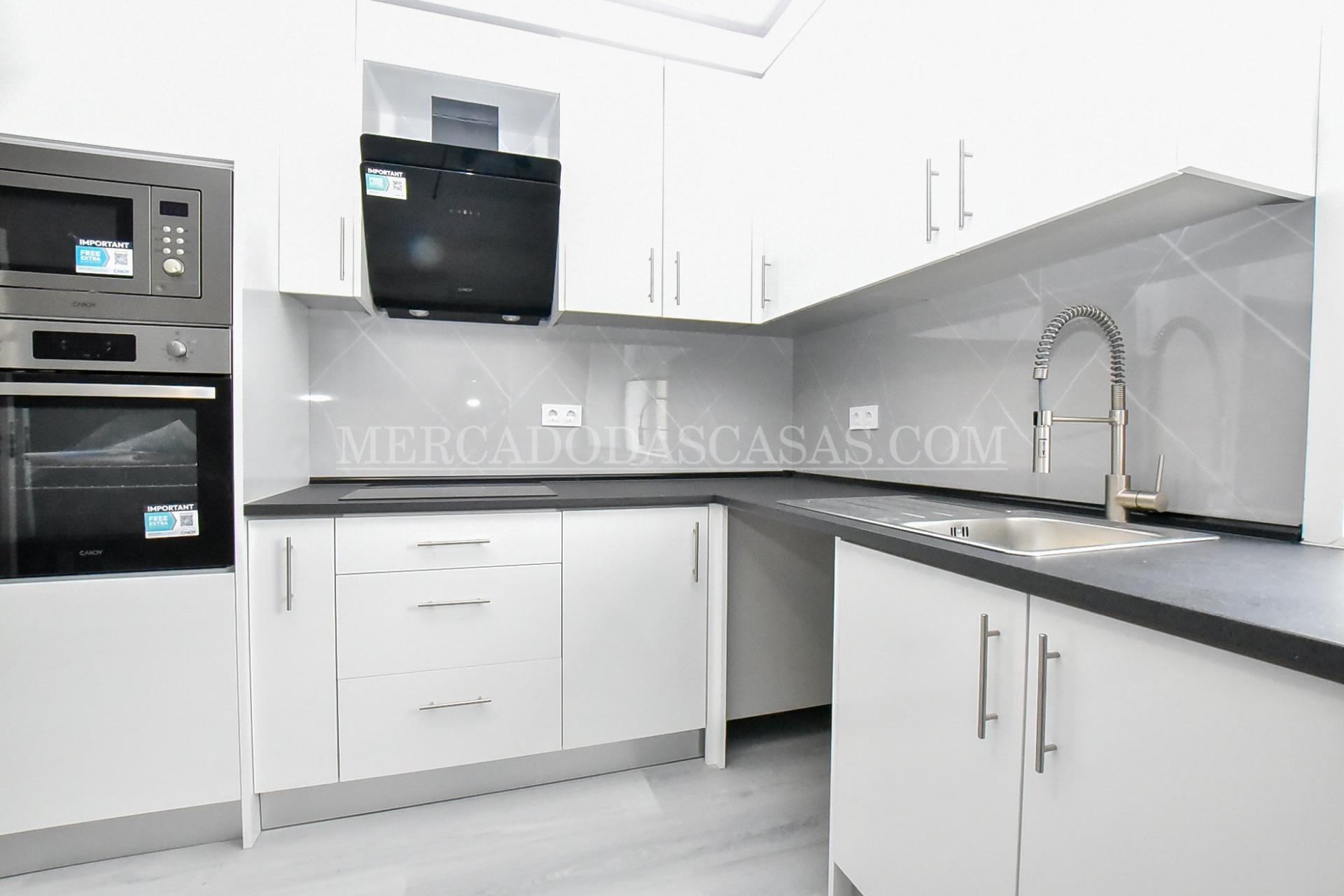 Apartamento T3 renovado, Esgueira, Aveiro