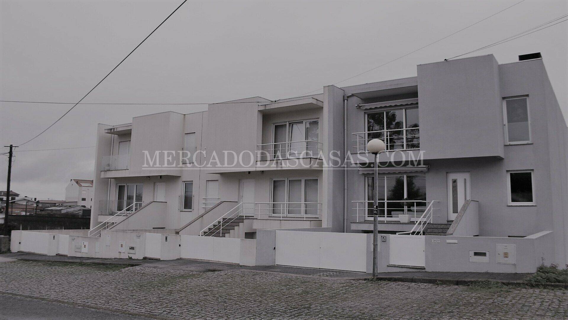 Terreno para construção de Moradias em Banda
