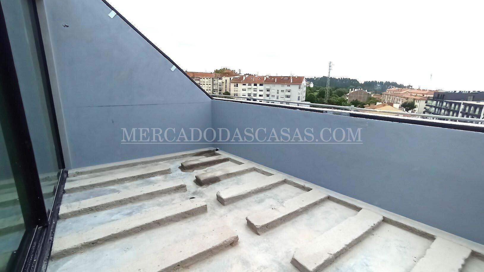 Apartamento T4 Penthouse Novo em Anta