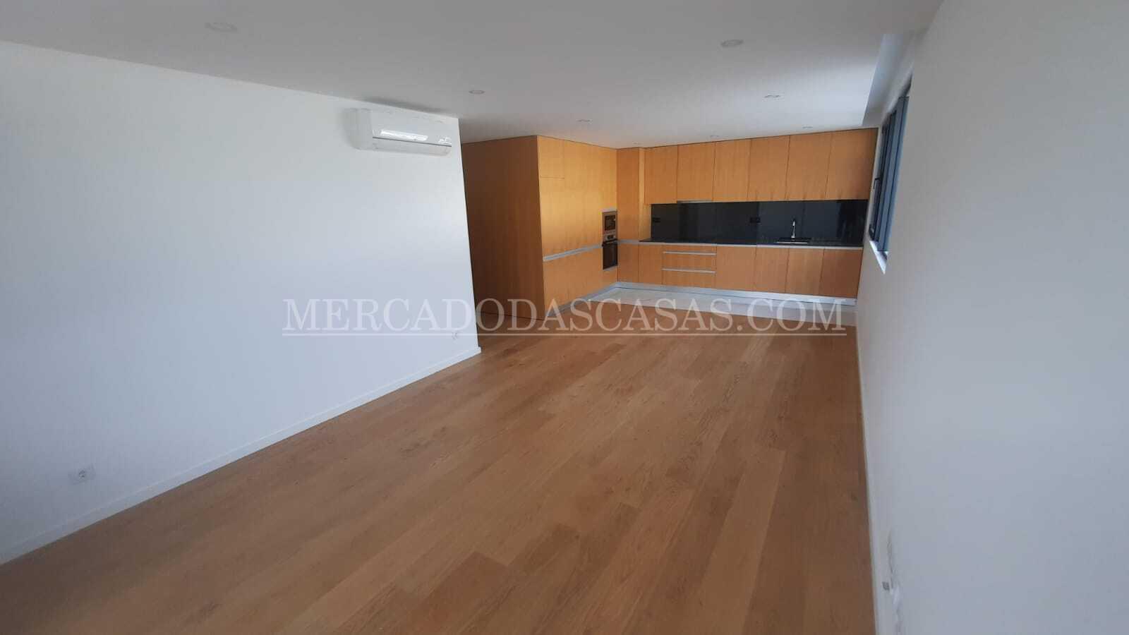 Apartamento T1 Novo com Terraço em Canidelo