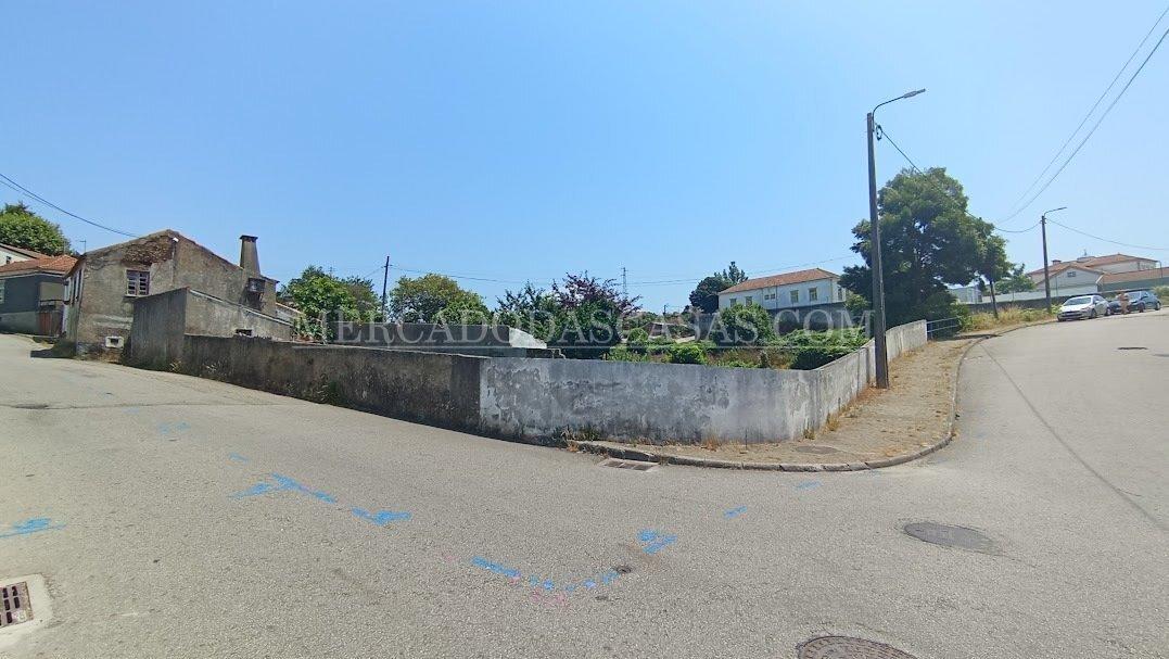 Predio em Propriedade total em Esmoriz