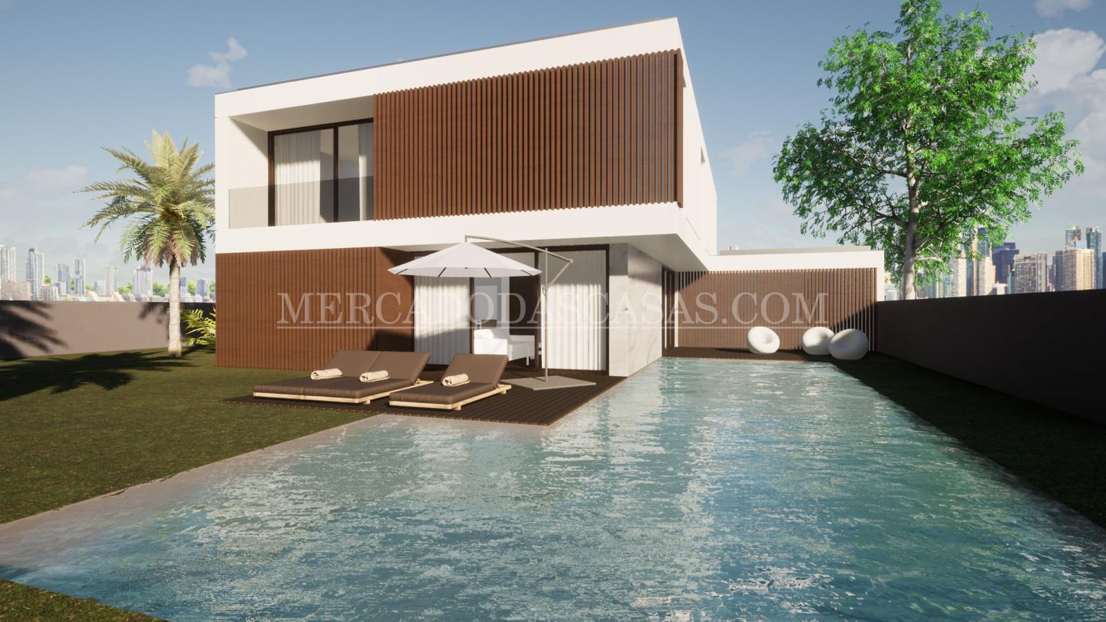 Moradia T4 de Luxo com Piscina Aquecida e Jardim