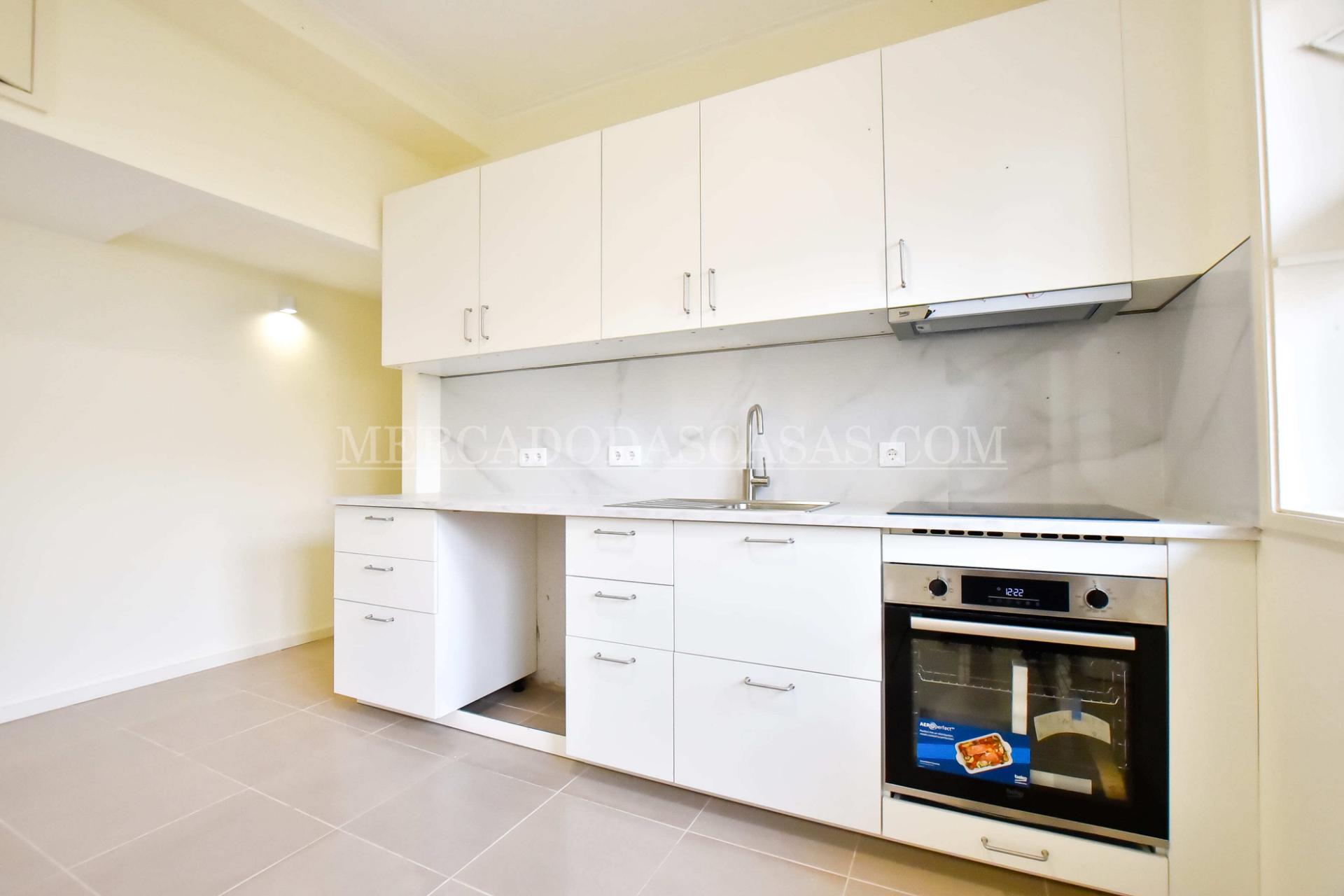 Apartamento T3 centro da cidade de Espinho, junto à igreja