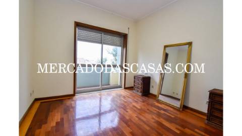 Apartamento&nbsp;T5 em...