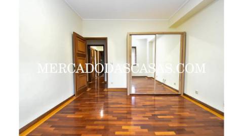 Apartamento&nbsp;T5 em...