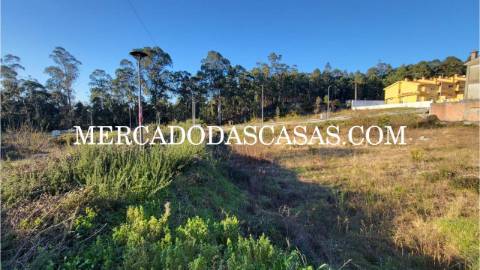 Lotes de terreno disponíveis numa urbanização...