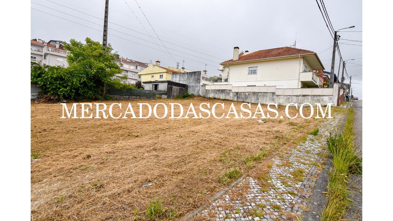 Ao comprar este Terreno urbano situado em...