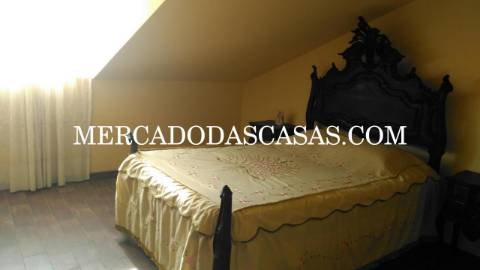 Moradia individual T5, com anexo e grande jardim...