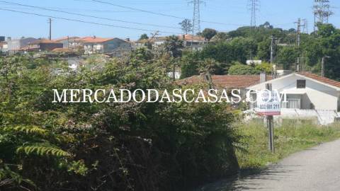 Ao comprar este Terreno está a investir num...