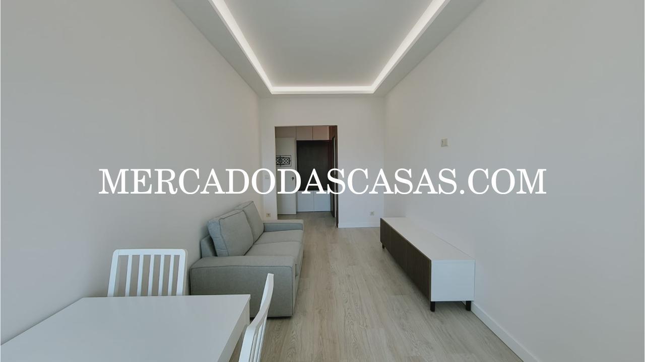 Apartamento T3
 Apartamento totalmente renovado,...