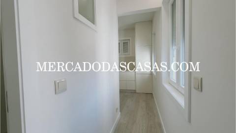 Apartamento T3
 Apartamento totalmente renovado,...