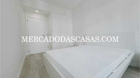 Apartamento T3
 Apartamento totalmente renovado,...