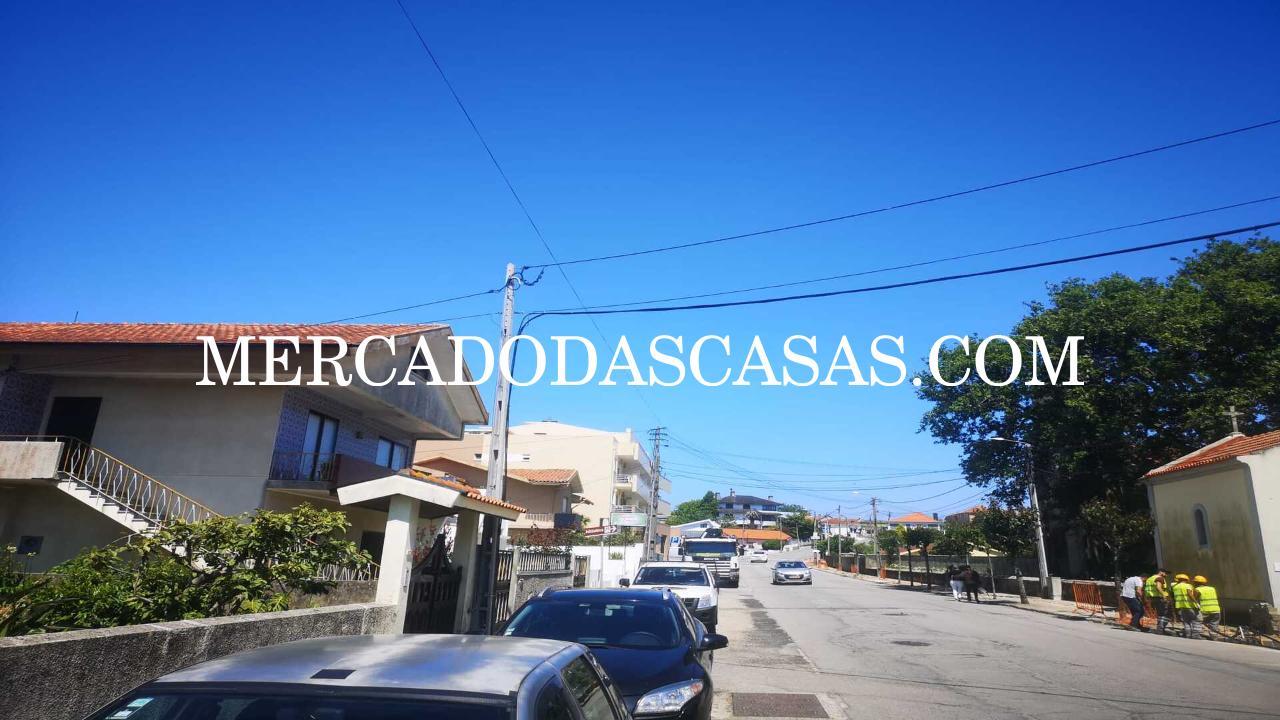 Ao comprar este Terreno está a investir num...