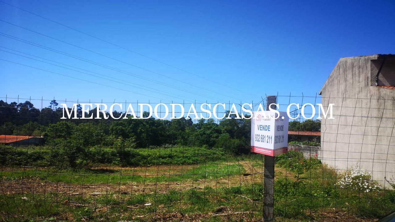 Ao comprar este Terreno está a investir num...