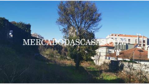 Ao adquirir este Terreno localizado em pleno...