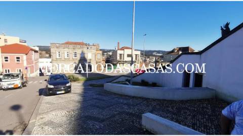 Ao adquirir este Terreno localizado em pleno...