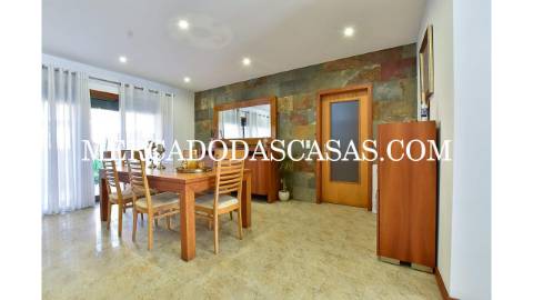 Moradia em Banda em Sanguedo
Moradia T3 em Banda...