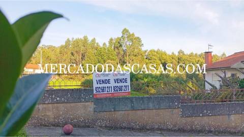 Terreno Rústico Localizado numa zona residencial...