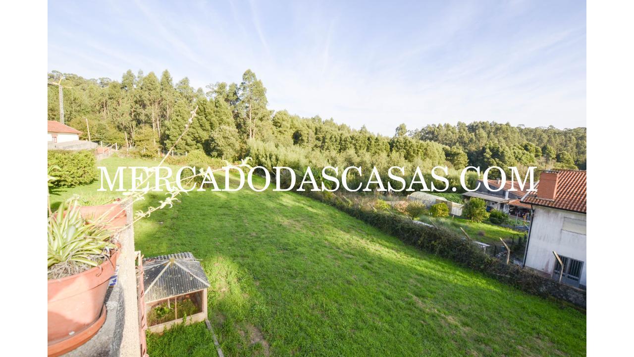 Terreno Rústico Localizado numa zona residencial...