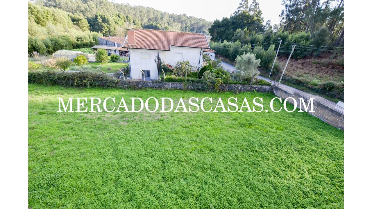 Terreno Rústico Localizado numa zona residencial...