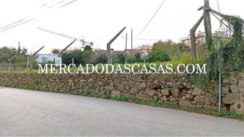 Terreno em Santa Maria Da Feira, na zona do...