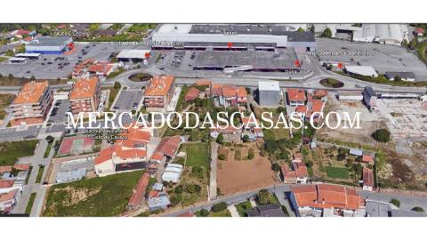 Terreno em Santa Maria Da Feira, na zona do...