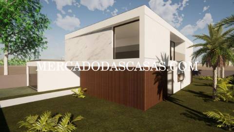 Apresentamos-lhe esta magnífica moradia T4, onde...