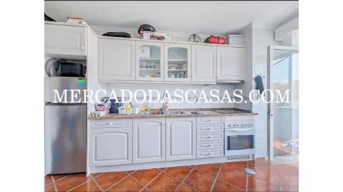 Apartamento T2+1 com Vista Mar na Praia do...