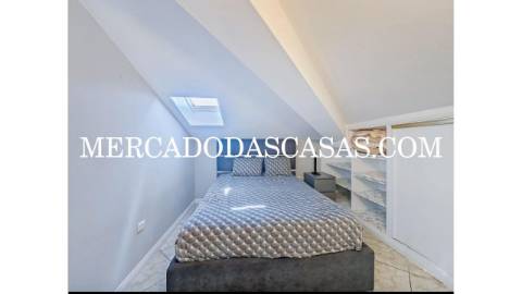 Apartamento T2+1 com Vista Mar na Praia do...