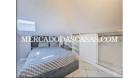 Apartamento T2+1 com Vista Mar na Praia do...