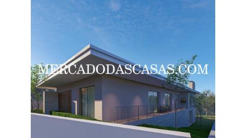 Terreno urbano com 740m2, situado numa...