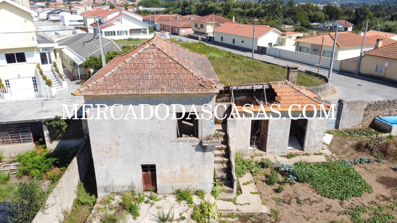 Descubra esta moradia isolada para...