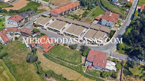 Ao comprar esta fant&aacute;stica Moradia T3 de...