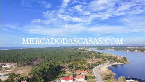 Moradia Isolada com Piscina - Frente à Ria de...